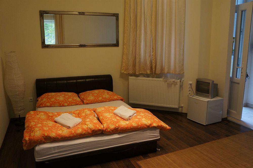 Corso Apartment Budapest Eksteriør billede