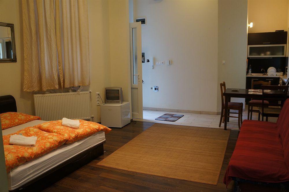 Corso Apartment Budapest Eksteriør billede
