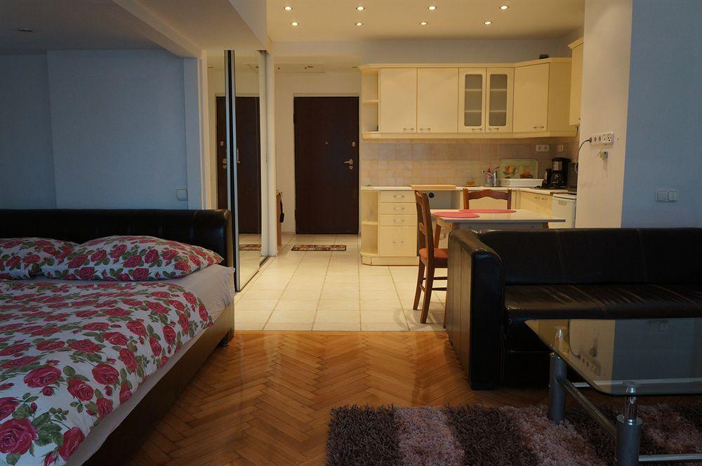 Corso Apartment Budapest Eksteriør billede
