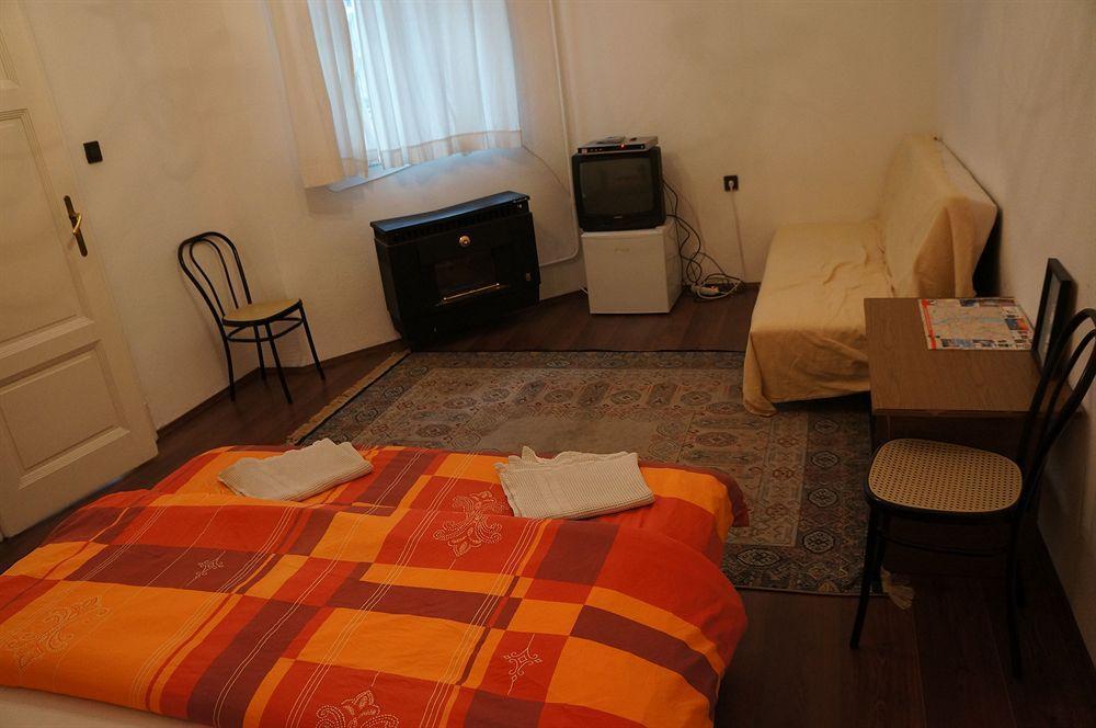 Corso Apartment Budapest Eksteriør billede