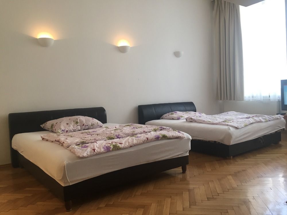Corso Apartment Budapest Eksteriør billede