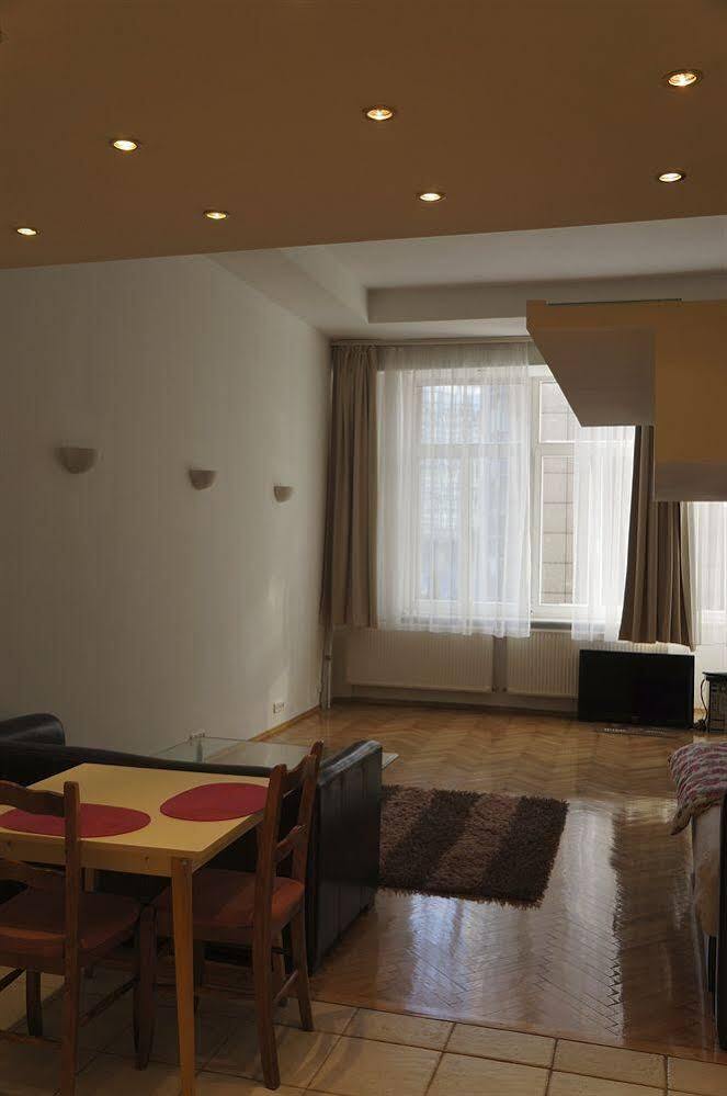 Corso Apartment Budapest Eksteriør billede